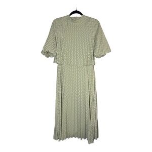 4 for $25 ASOS women’s  green pleat midi dress 6